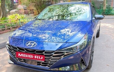 Hyundai Elantra, 2022 год, 2 150 000 рублей, 3 фотография