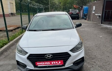 Hyundai Solaris II рестайлинг, 2017 год, 740 000 рублей, 4 фотография