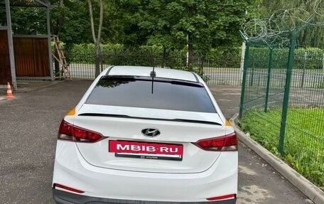 Hyundai Solaris II рестайлинг, 2017 год, 740 000 рублей, 3 фотография
