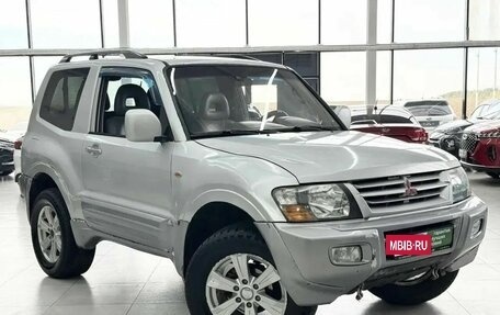 Mitsubishi Pajero III рестайлинг, 2002 год, 749 000 рублей, 2 фотография