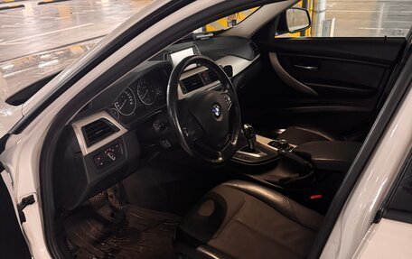 BMW 3 серия, 2015 год, 1 550 000 рублей, 16 фотография