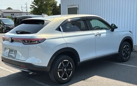 Honda Vezel, 2023 год, 1 590 000 рублей, 5 фотография
