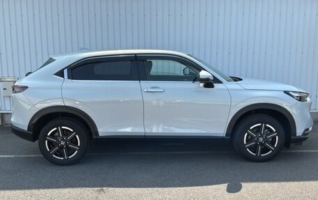 Honda Vezel, 2023 год, 1 590 000 рублей, 6 фотография