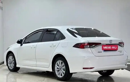 Toyota Corolla, 2022 год, 1 230 001 рублей, 2 фотография