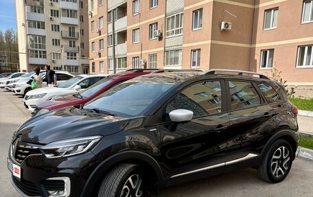 Renault Kaptur I рестайлинг, 2020 год, 1 650 000 рублей, 2 фотография