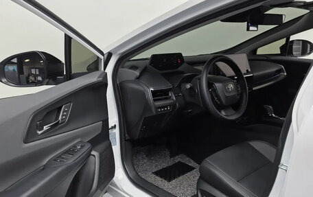 Toyota Prius IV XW50, 2026 год, 4 277 002 рублей, 6 фотография