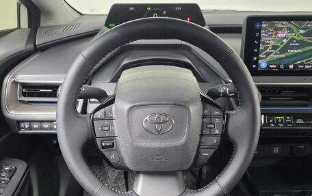 Toyota Prius IV XW50, 2026 год, 4 277 002 рублей, 14 фотография