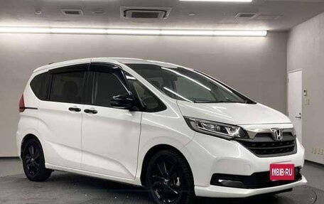 Honda Freed II, 2022 год, 1 300 000 рублей, 1 фотография