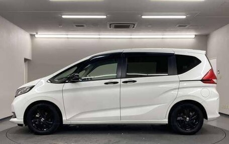 Honda Freed II, 2022 год, 1 300 000 рублей, 4 фотография