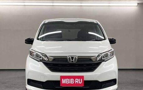 Honda Freed II, 2022 год, 1 300 000 рублей, 2 фотография