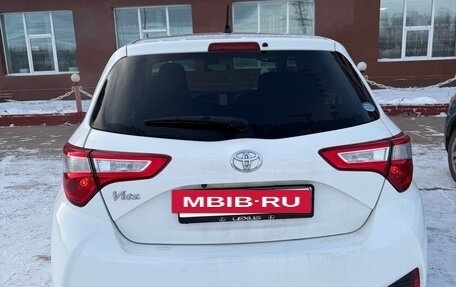 Toyota Vitz, 2018 год, 750 000 рублей, 2 фотография