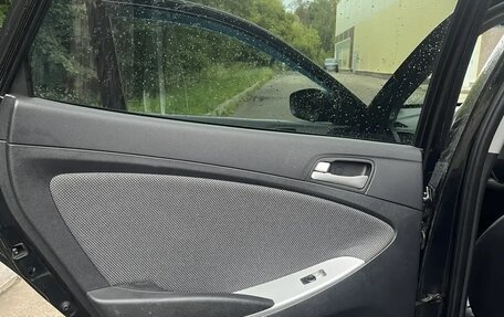 Hyundai Solaris II рестайлинг, 2013 год, 690 000 рублей, 2 фотография