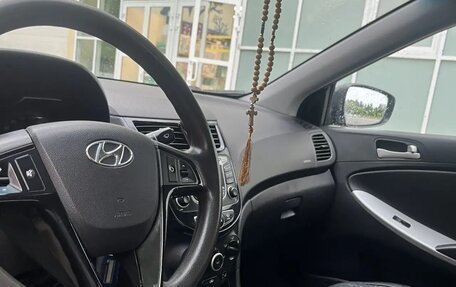 Hyundai Solaris II рестайлинг, 2013 год, 690 000 рублей, 6 фотография