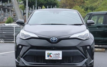Toyota C-HR I рестайлинг, 2023 год, 1 700 000 рублей, 2 фотография