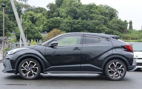 Toyota C-HR I рестайлинг, 2023 год, 1 700 000 рублей, 5 фотография