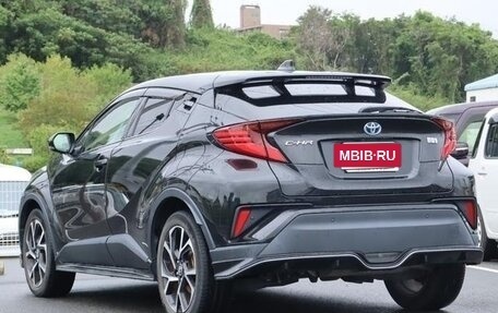 Toyota C-HR I рестайлинг, 2023 год, 1 700 000 рублей, 7 фотография