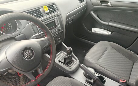 Volkswagen Jetta VI, 2015 год, 1 200 000 рублей, 13 фотография