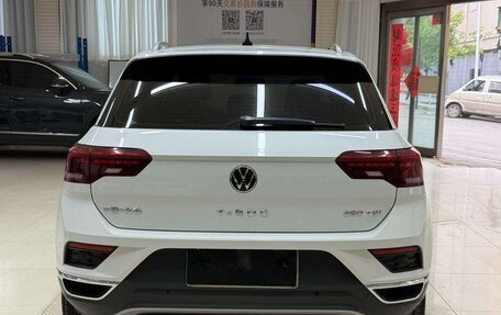 Volkswagen T-Roc I, 2022 год, 1 297 000 рублей, 5 фотография