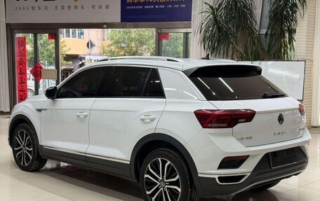 Volkswagen T-Roc I, 2022 год, 1 297 000 рублей, 6 фотография