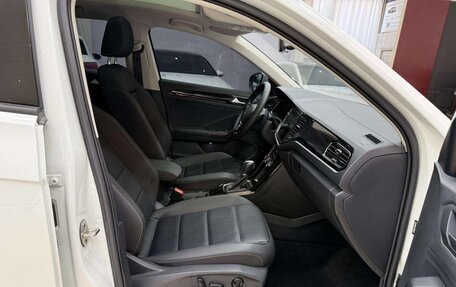 Volkswagen T-Roc I, 2022 год, 1 297 000 рублей, 9 фотография