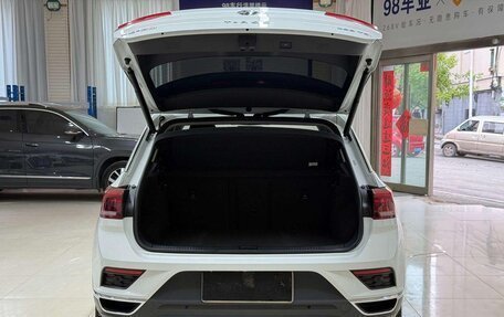 Volkswagen T-Roc I, 2022 год, 1 297 000 рублей, 17 фотография