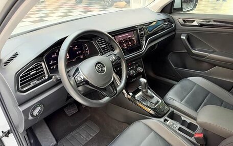 Volkswagen T-Roc I, 2022 год, 1 275 000 рублей, 6 фотография