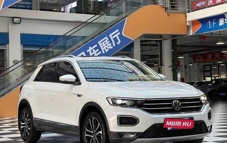 Volkswagen T-Roc I, 2022 год, 1 275 000 рублей, 3 фотография