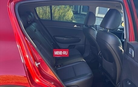 KIA Sportage IV рестайлинг, 2018 год, 1 800 000 рублей, 12 фотография