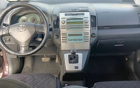 Toyota Corolla Verso I, 2008 год, 615 000 рублей, 11 фотография