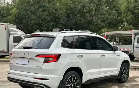 Skoda Karoq I, 2023 год, 1 710 000 рублей, 6 фотография