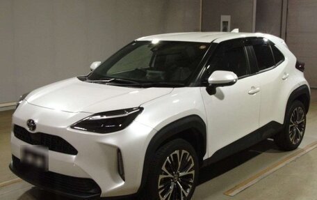 Toyota Yaris Cross, 2023 год, 1 700 000 рублей, 1 фотография