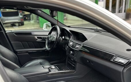 Mercedes-Benz E-Класс, 2011 год, 2 000 000 рублей, 7 фотография