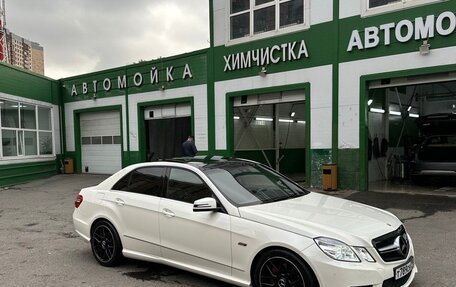 Mercedes-Benz E-Класс, 2011 год, 2 000 000 рублей, 5 фотография