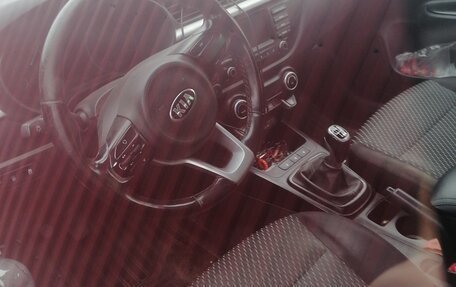 KIA Rio IV, 2018 год, 1 250 000 рублей, 8 фотография