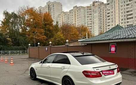 Mercedes-Benz E-Класс, 2011 год, 2 000 000 рублей, 3 фотография