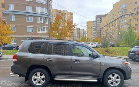 Toyota Land Cruiser 200, 2010 год, 2 850 000 рублей, 4 фотография