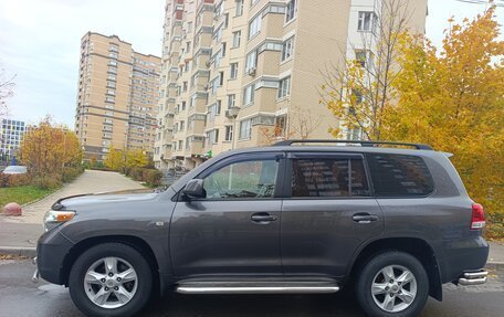 Toyota Land Cruiser 200, 2010 год, 2 850 000 рублей, 3 фотография