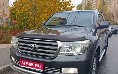 Toyota Land Cruiser 200, 2010 год, 2 850 000 рублей, 5 фотография