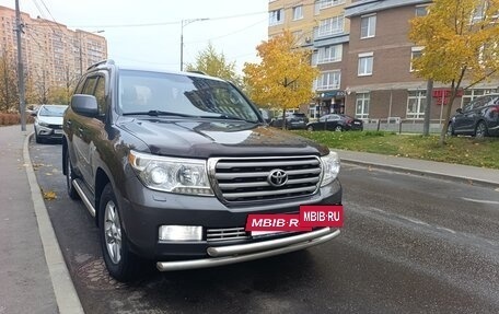Toyota Land Cruiser 200, 2010 год, 2 850 000 рублей, 8 фотография