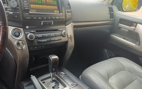Toyota Land Cruiser 200, 2010 год, 2 850 000 рублей, 11 фотография