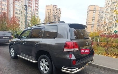 Toyota Land Cruiser 200, 2010 год, 2 850 000 рублей, 6 фотография