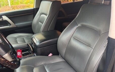 Toyota Land Cruiser 200, 2010 год, 2 850 000 рублей, 10 фотография
