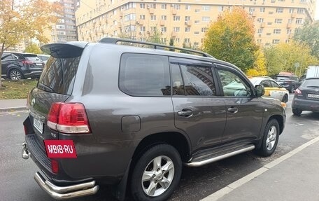 Toyota Land Cruiser 200, 2010 год, 2 850 000 рублей, 7 фотография