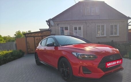Hyundai Veloster II, 2018 год, 2 250 000 рублей, 2 фотография