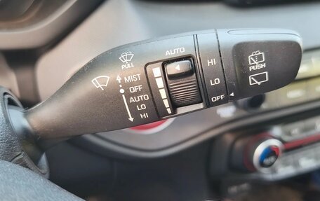Hyundai Veloster II, 2018 год, 2 250 000 рублей, 26 фотография