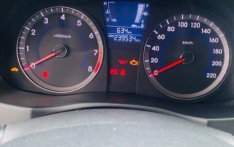 Hyundai Solaris II рестайлинг, 2011 год, 650 000 рублей, 9 фотография