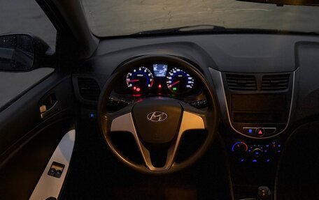 Hyundai Solaris II рестайлинг, 2015 год, 835 000 рублей, 7 фотография