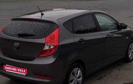 Hyundai Solaris II рестайлинг, 2015 год, 835 000 рублей, 4 фотография