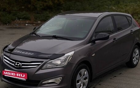 Hyundai Solaris II рестайлинг, 2015 год, 835 000 рублей, 2 фотография