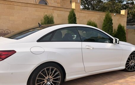 Mercedes-Benz E-Класс, 2014 год, 2 250 000 рублей, 15 фотография